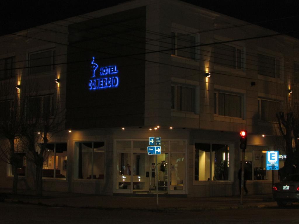 Hotel Comercio Rio Gallegos Exterior photo